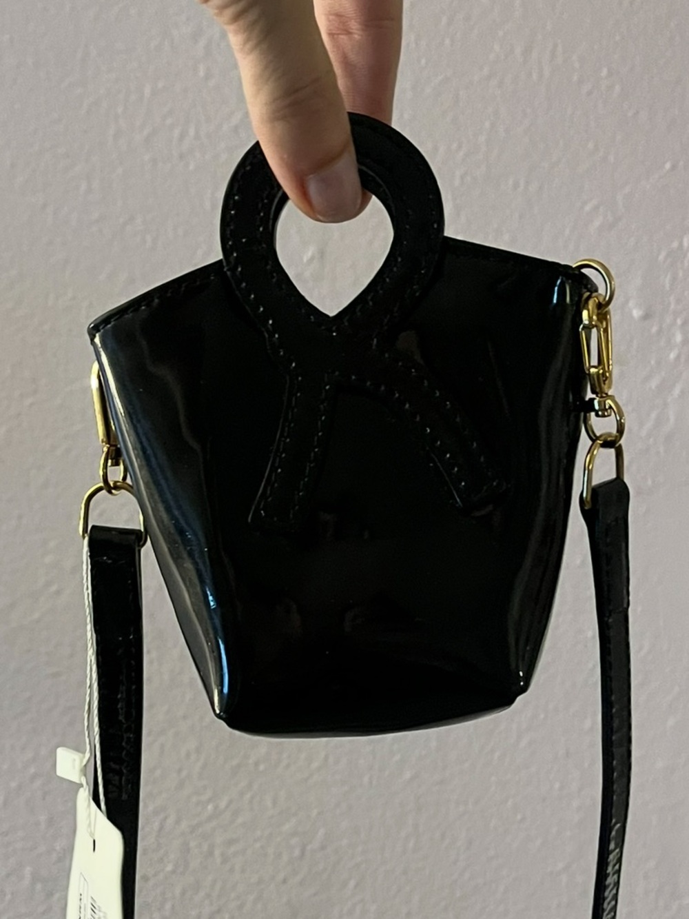 $248 NWT Roberta di Camerino Black Patent Glossy Mini Bucket Bag Micro Crossbody - Picture 2 of 16